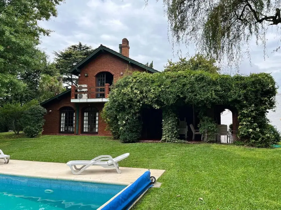 Casa en Parque Leloir, Ituzaingó