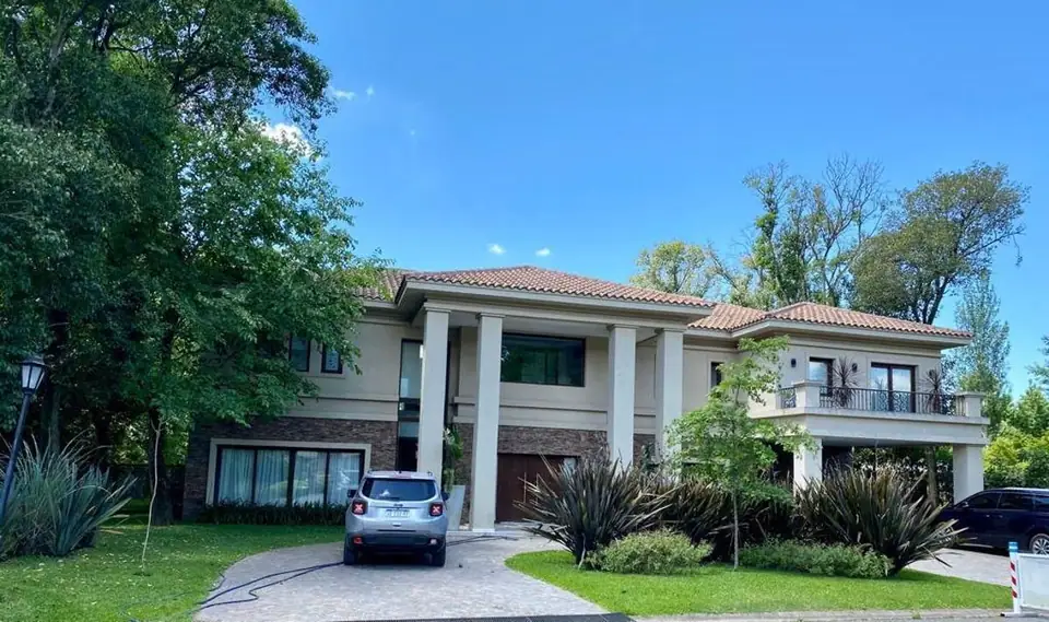 Casa en Parque Leloir