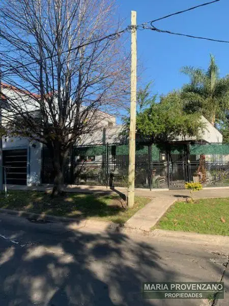 Casa en Castelar Norte, Morón