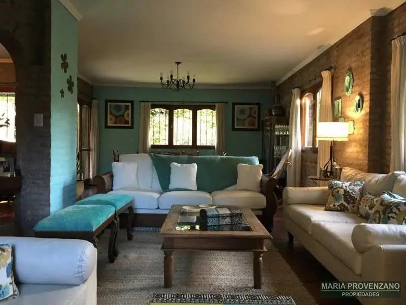 Casa en Parque Leloir, Ituzaingó